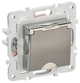IEK SKANDY Никель Розетка с/з с защитными шторками и крышкой 16А IP44 SK-R11N